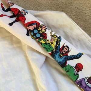 Marvel Comics Disney long sleeve T.   XL